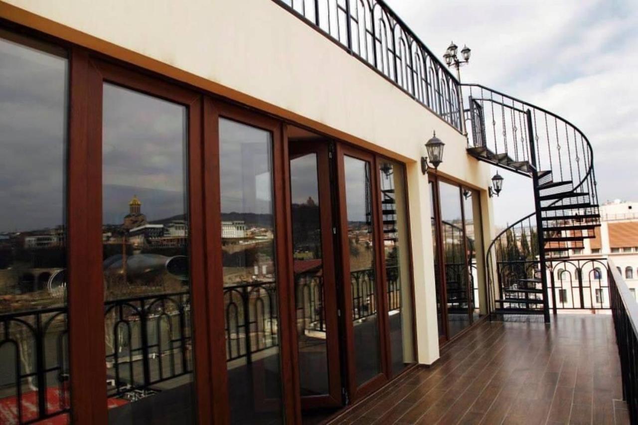 Barsuna Tiflis Exterior foto